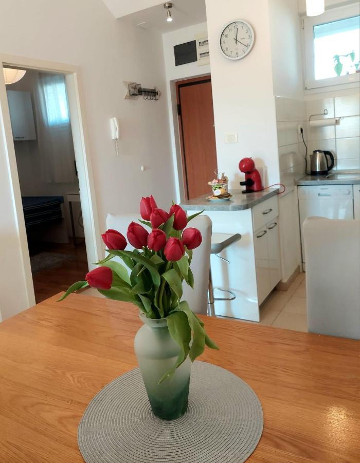 Lana Apartment สปลิท ภายนอก รูปภาพ