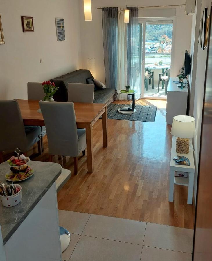 Lana Apartment สปลิท ภายนอก รูปภาพ